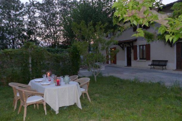 La Ferme De Chaleyre Bed & Breakfast Romans-sur-Isère Екстериор снимка